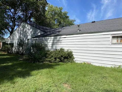 Exterior - 143 E Colon Rd, Coldwater, MI 49036 photo 7 of 10