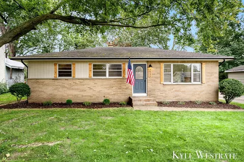 4336 42nd St SW, Grandville, MI 49418