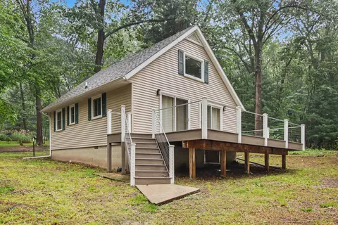 52808 Bay Dr, Grand Junction, MI 49056