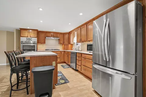 Kitchen - 5670 Trailer Park Dr, Jackson, MI 49201 photo 2 of 3