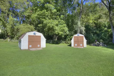 Exterior - 2300 Oleary Rd, Jackson, MI 49201 photo 9 of 15