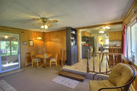 Dining - 2300 Oleary Rd, Jackson, MI 49201 photo 1 of 3