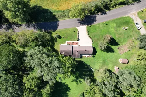 View/Area - 2300 Oleary Rd, Jackson, MI 49201 photo 4 of 8