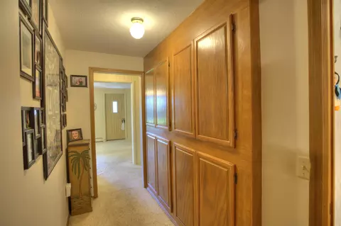 Entry Way - 2300 Oleary Rd, Jackson, MI 49201 photo 6 of 6