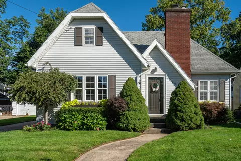 905 N Ottillia St SE, Grand Rapids, MI 49507
