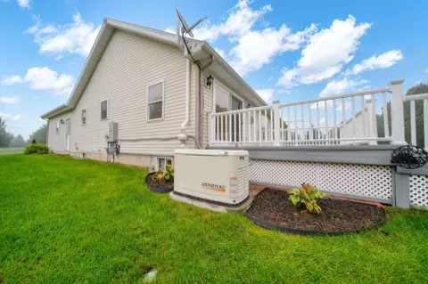 Exterior - 1239 Breezy Ln, Jackson, MI 49201 photo 11 of 14