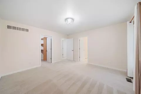 Bedroom - 1239 Breezy Ln, Jackson, MI 49201 photo 6 of 6