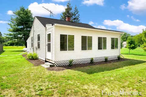 16217 130th Ave, Nunica, MI 49448