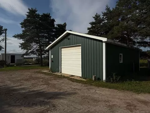1310 Church Rd, Bad Axe, MI 48413 photo 4