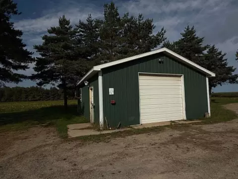 1310 Church Rd, Bad Axe, MI 48413 photo 3