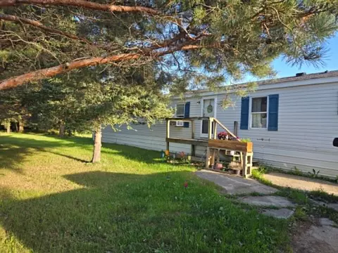 1310 Church Rd, Bad Axe, MI 48413 photo 2