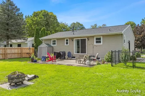 237 Roberta Jayne Dr SE, Lowell, MI 49331 photo 25