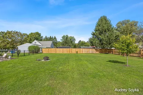 237 Roberta Jayne Dr SE, Lowell, MI 49331 photo 28