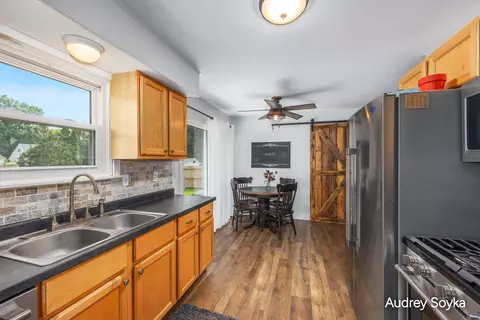237 Roberta Jayne Dr SE, Lowell, MI 49331 photo 10