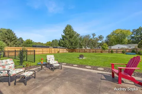237 Roberta Jayne Dr SE, Lowell, MI 49331 photo 27