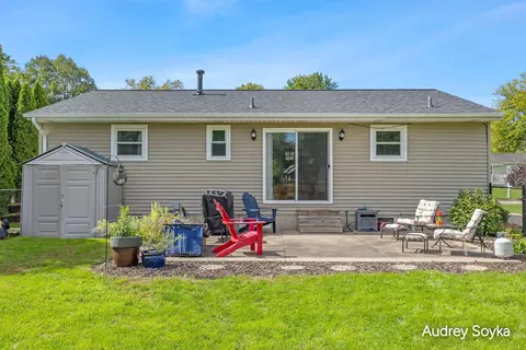 237 Roberta Jayne Dr SE, Lowell, MI 49331 photo 26