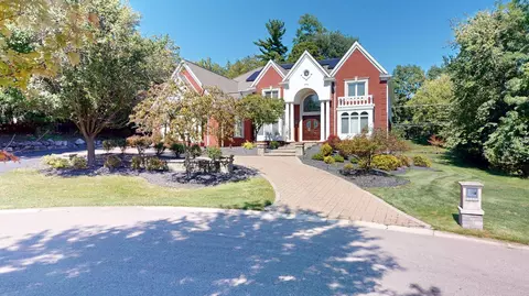 32576 Sanctuary Ct, Farmington Hills, MI 48336