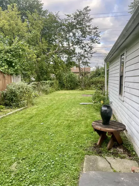 Exterior - 21850 Cunningham Ave, Warren, MI 48091 photo 3 of 4