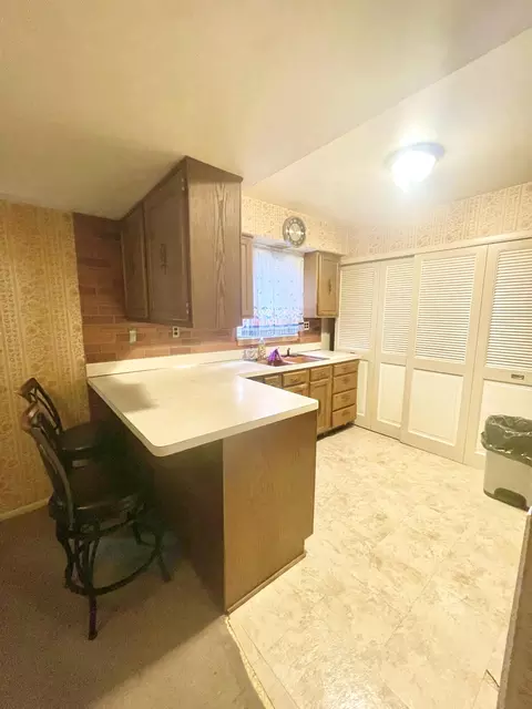 Kitchen - 21850 Cunningham Ave, Warren, MI 48091 photo 1 of 1