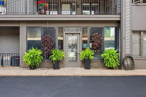 1 Hiawatha Cove Trl #14, Battle Creek, MI 49015