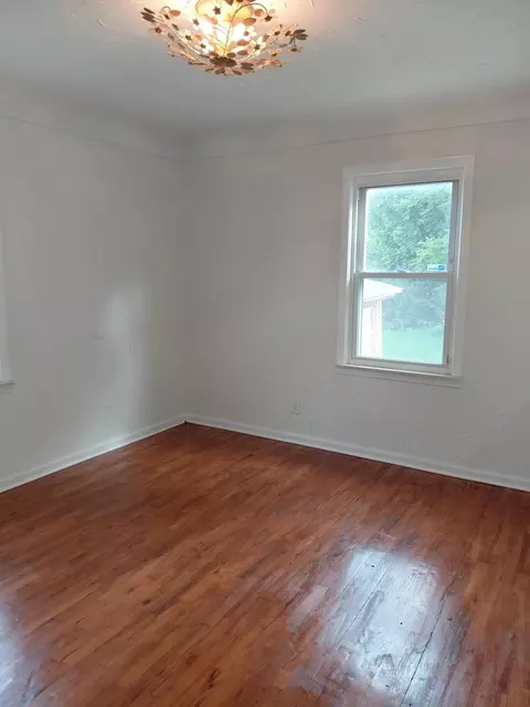 Bedroom - 2952 Nathan Ave, Flint, MI 48506 photo 4 of 4