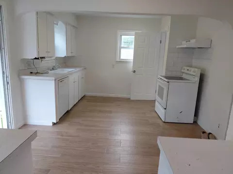 Kitchen - 2952 Nathan Ave, Flint, MI 48506 photo 1 of 3