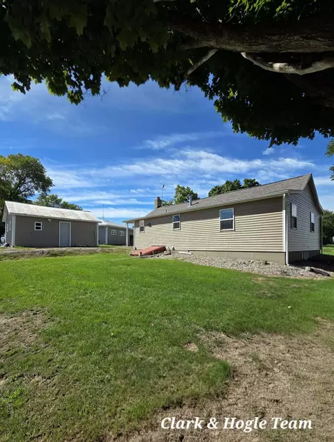 Exterior - 2983 Divine Hwy, Lyons, MI 48851 photo 3 of 7