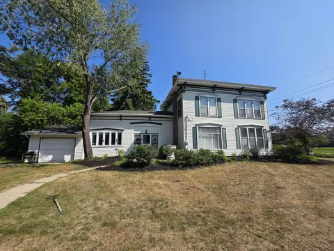 427 S Main St NE, Cedar Springs, MI 49319
