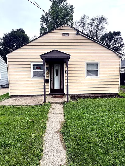 906 West St, Lansing, MI 48915