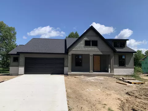 7054 Pinehurst Dr NE, Rockford, MI 49341