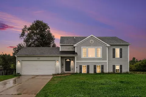 14627 Ivorystone Dr NE, Cedar Springs, MI 49319