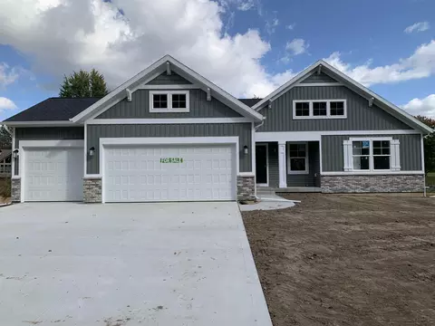 7048 Pinehurst Dr NE, Rockford, MI 49341