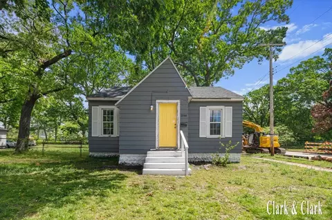 2044 Wood St, Muskegon Heights, MI 49444