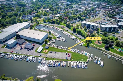 10 Wharfside, Grand Haven, MI 49417