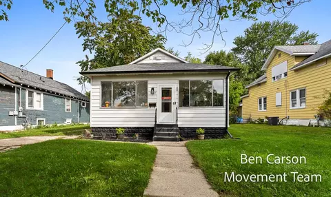 1152 E Dale Ave, Muskegon, MI 49441