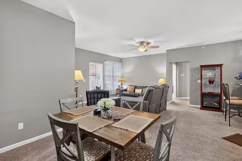 Dining - 1967 Coventry Cir, Jackson, MI 49201 photo 2 of 3