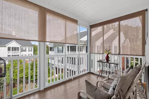 Exterior - 1967 Coventry Cir, Jackson, MI 49201 photo 6 of 10