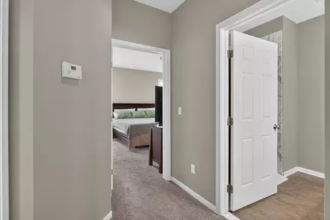 Entry Way - 1967 Coventry Cir, Jackson, MI 49201 photo 1 of 3