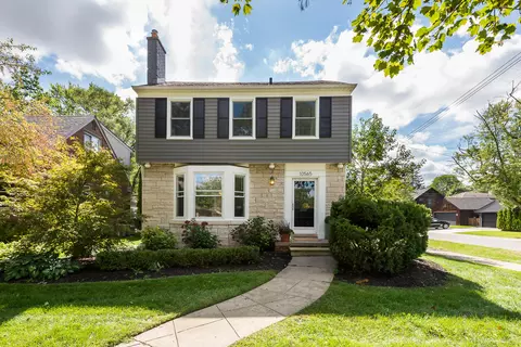 10565 Vernon Ave, Huntington Woods, MI 48070