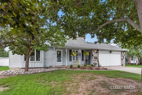 3131 Willow Creek Dr SW, Grandville, MI 49418