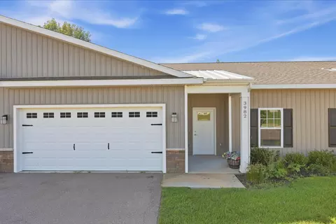 3982 Reserve Dr, Wyoming, MI 49519