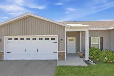 3974 Reserve Dr, Wyoming, MI 49519