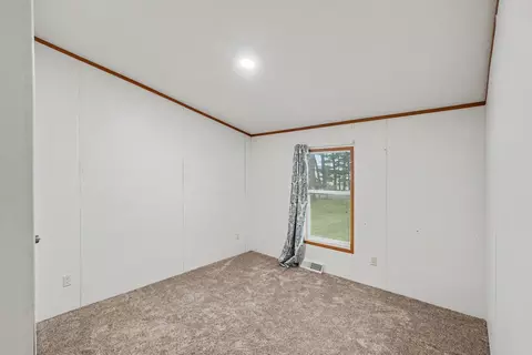 Bedroom - 2207 Wolf Lake Dr, Baldwin, MI 49304 photo 4 of 4