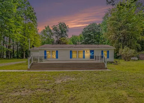 Exterior - 2207 Wolf Lake Dr, Baldwin, MI 49304 photo 5 of 5