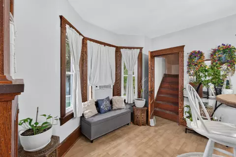 Entry Way - 223 Pierce Ave, Jackson, MI 49203 photo 3 of 4