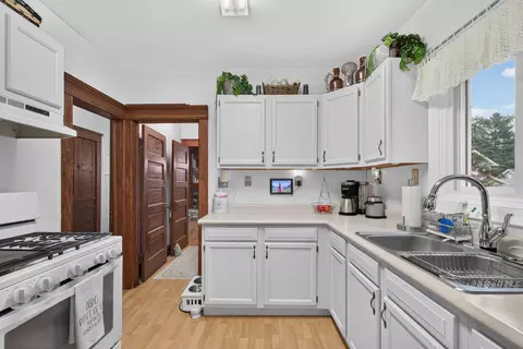 Kitchen - 223 Pierce Ave, Jackson, MI 49203 photo 3 of 3