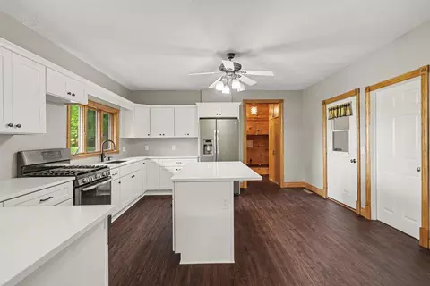 Kitchen - 5817 Old 27 S, Marshall, MI 49068 photo 1 of 2