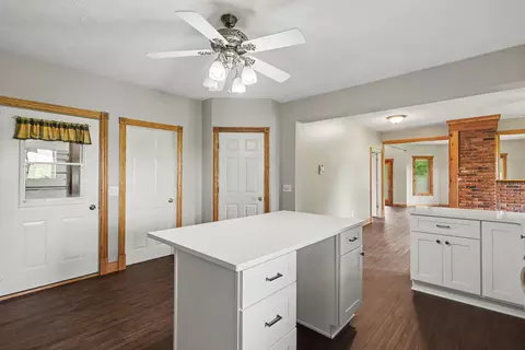 Entry Way - 5817 Old 27 S, Marshall, MI 49068 photo 1 of 2