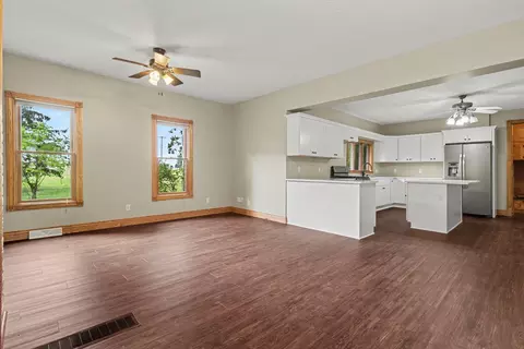 Living - 5817 Old 27 S, Marshall, MI 49068 photo 5 of 6