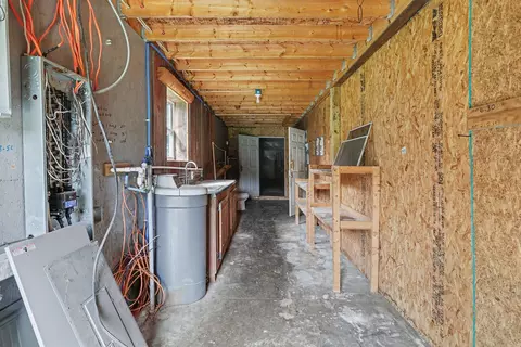 Entry Way - 5817 Old 27 S, Marshall, MI 49068 photo 2 of 2